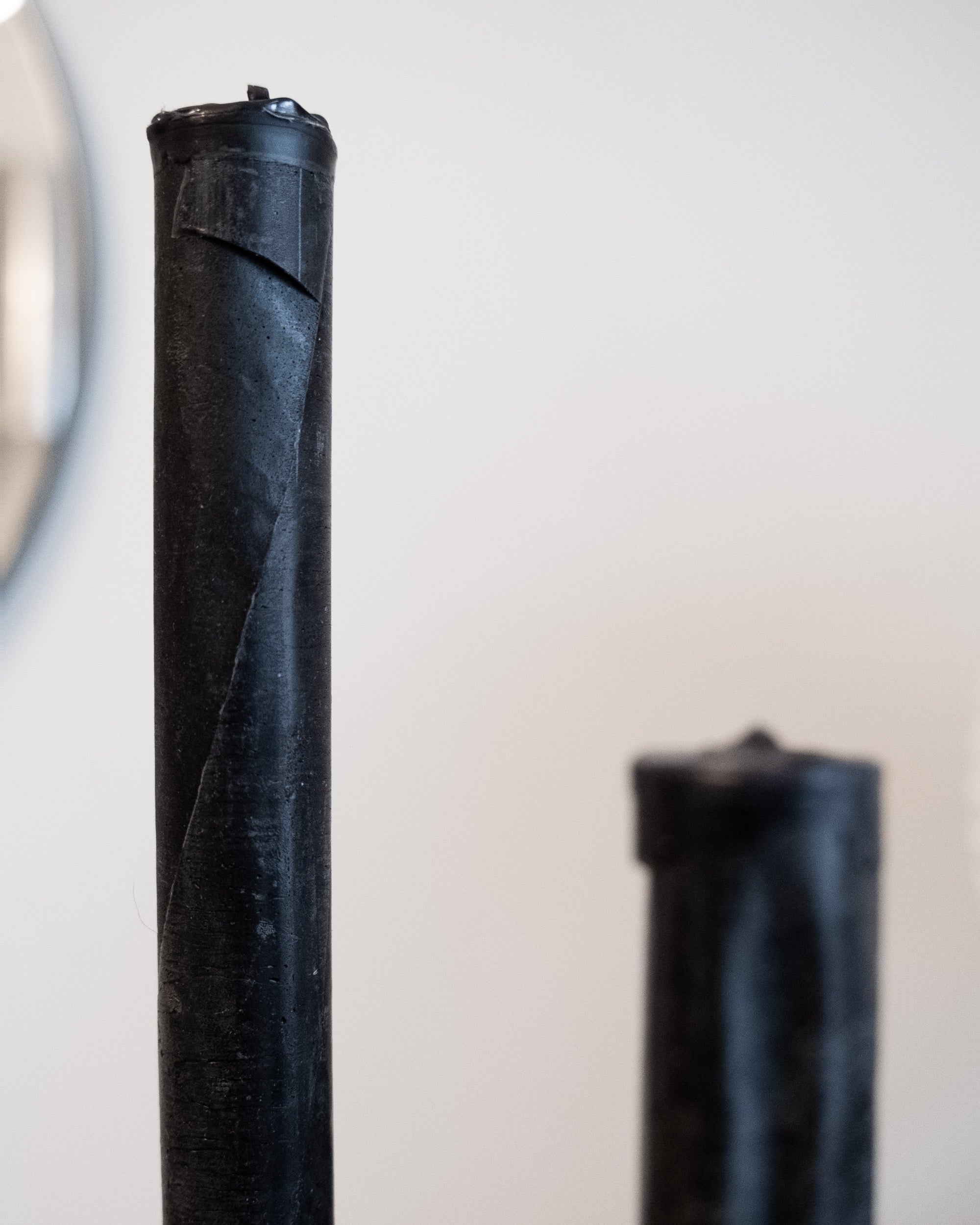 Blut Noir Pour I - Ashen Black ritual candle