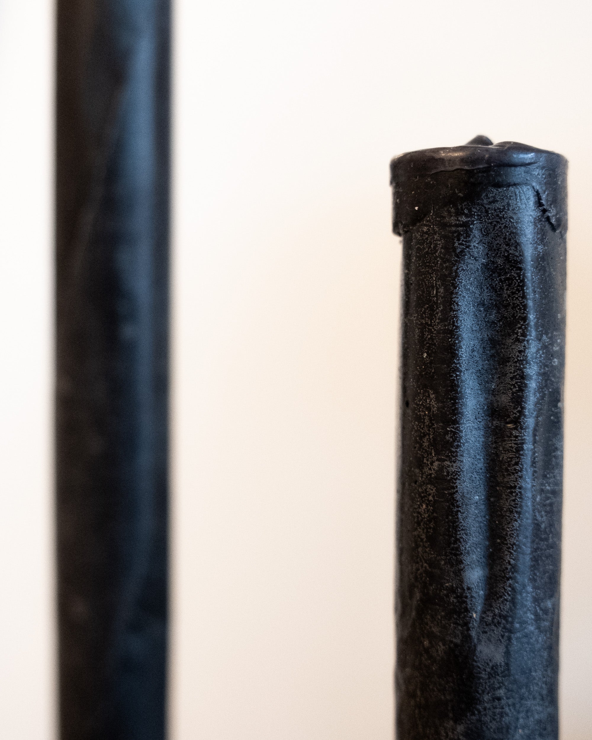 Blut Noir Pour I - Ashen Black ritual candle