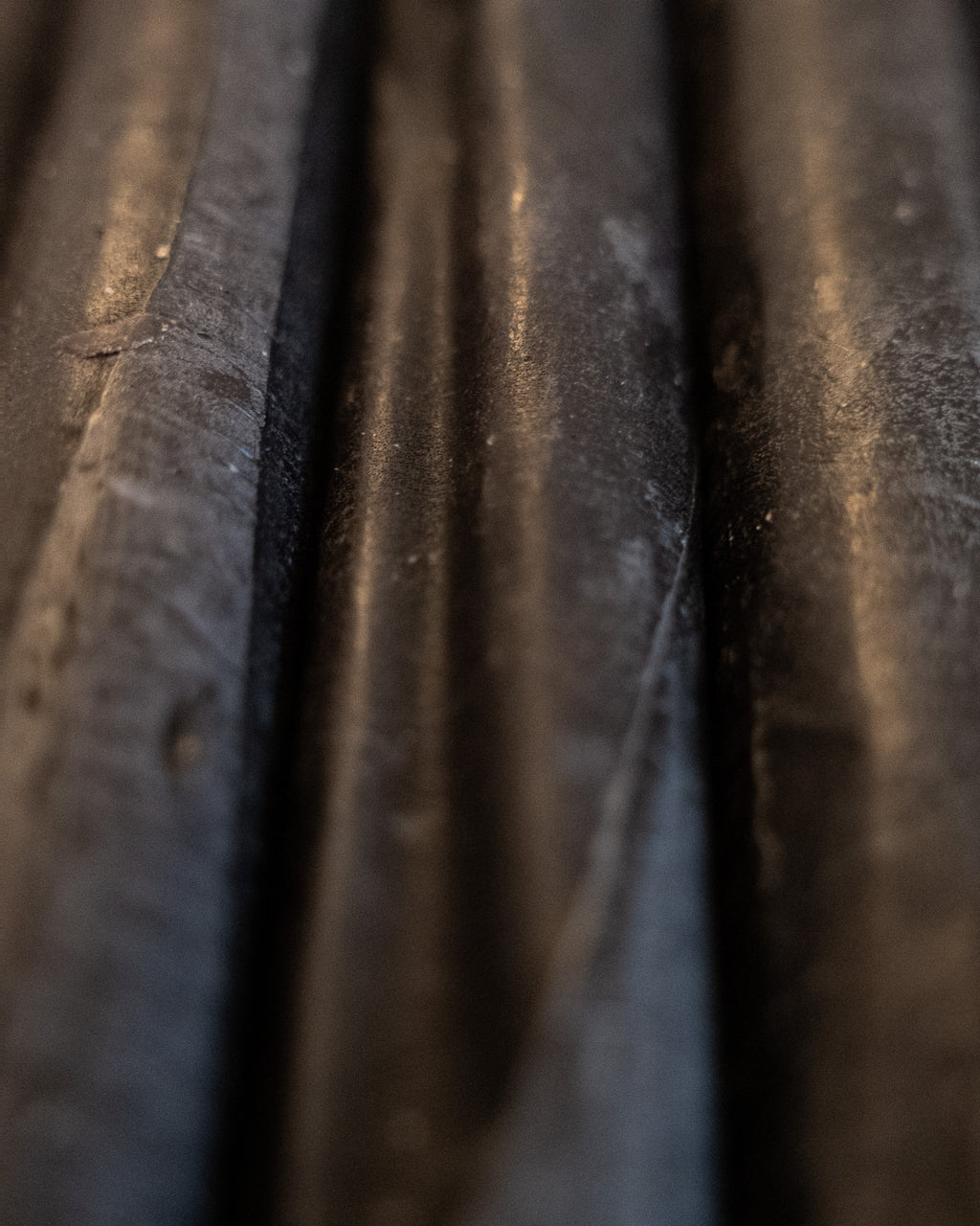 Blut Noir Pour I - Ashen Black ritual candle